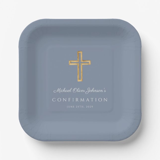 Moderne Dusty Blue Religious Cross Boy Bestätigung Pappteller (Vorderseite)