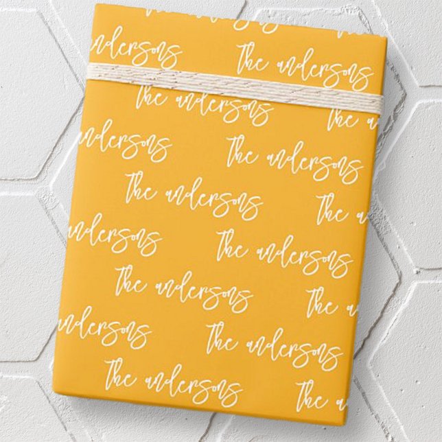 Moderne, einfache Chic Dein Familiennamensmuster Geschenkpapier (Von Creator hochgeladen)