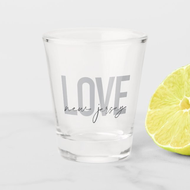 Moderne, einfache, coole, urbane Liebe New Jersey Schnapsglas (Vorderseite)
