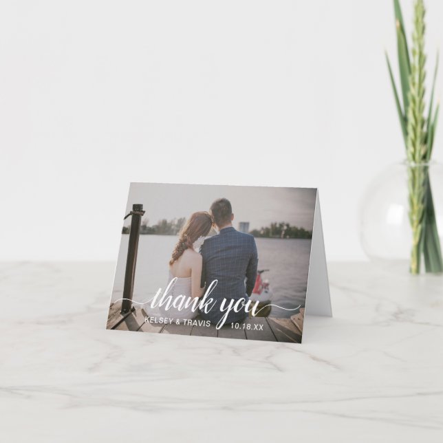 Moderne, einfache, elegante Script-Foto-Hochzeit Dankeskarte (Vorderseite)