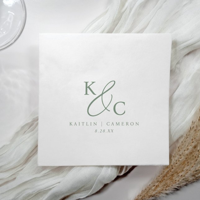 Moderne einfache Monogramm-Sage-Grün-Hochzeit Serviette (Elegant sage green wedding logo / monogram napkins in a simple modern design.)