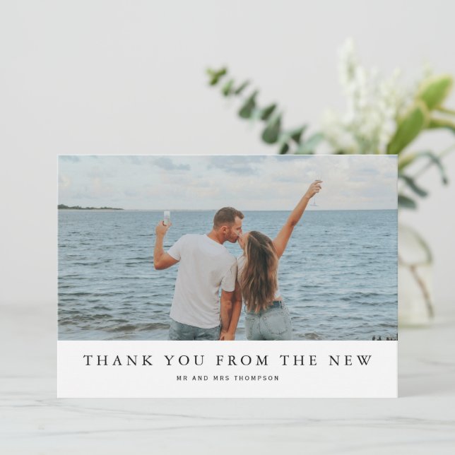 Moderne, einfache romantische Foto Hochzeit Dankeskarte (Stehend Vorderseite)