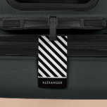 Moderne, einfache Schwarz-Weiß-Streifen Gepäckanhänger<br><div class="desc">Diese modernen einfachen schwarzen und weißen Streifen mit Namen und Adresse Gepäckanhänger sind perfekt für den eleganten Reisenden. Gute Geschenkoption für Vater, Sohn, Bruder oder Freund. Verwenden Sie die blaue Schaltfläche "Personalisieren", um Ihre Informationen hinzuzufügen. Originelle Kunstwerke von Ana Garza/Kardz Studio. Wenn Sie Fragen haben, kontaktieren Sie mich über den...</div>