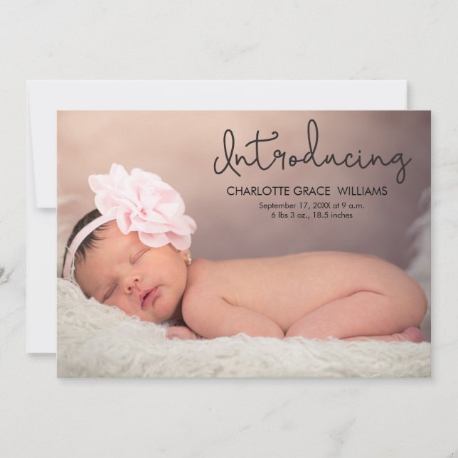 Moderne Einführung von Baby Girl Foto Birth Ankündigung (Vorderseite)
