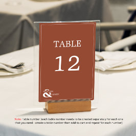 Moderne, einzigartige Terracotta-Rost-Hochzeit mit Tischnummer