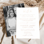 Moderne Elegance Rose Gold Monogram Foto Wedding Folieneinladung<br><div class="desc">Minimalistische,  moderne Hochzeitseinladung mit Ihren Monogramm-Initialen und Hochzeitsdetails,  die in Rose mit Goldfolienschrift mit Kalligraphie-Schriftzeichen dargestellt sind. Der weiße Hintergrund kann in eine Farbe Ihrer Wahl geändert werden. Die Einladung zum Hochzeitsfolien kehrt sich um,  um Ihre vertikale Verlobung Foto. Entworfen,  um mit unserer Hochzeitskollektion "Moderne Elegance" zu koordinieren.</div>