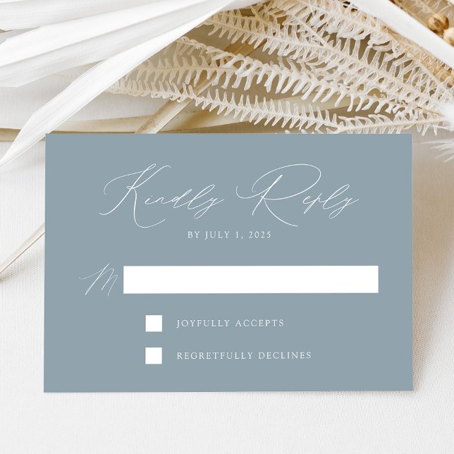 Moderne Elegant Dusty Blue Wedding RSVP Karte (Von Creator hochgeladen)