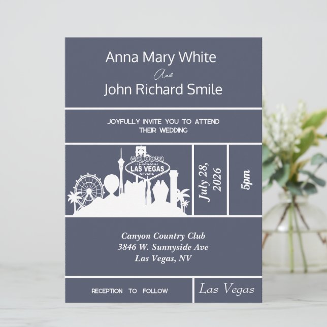 Moderne Elegant Las Vegas City Skyline invitation (Debout devant)