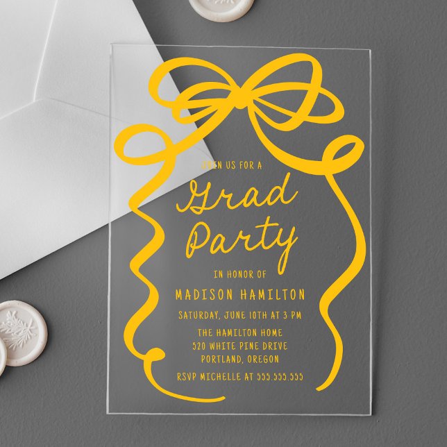 Moderne Elegant Yellow Bow Graduation Party Acryleinladungen (Von Creator hochgeladen)