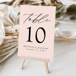 Moderne Elegante Blush Wedding Tischnummer<br><div class="desc">Moderne, minimalistische Hochzeitskarten mit modernem, schwarzem Schriftzeichen mit "Table" in moderner Kalligraphie-Schrift. Das Design ist mit einem Hintergrund oder einer Farbe Ihrer Wahl versehen. Das Design wiederholt sich auf der Rückseite. Um die Tischkarten zu bestellen: Fügen Sie Ihren Namen, Ihr Hochzeitstag und Ihre Tischnummer hinzu. Fügen Sie jede Nummer einzeln...</div>
