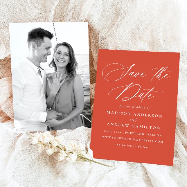 Moderne elegante Calligraphie Orange Foto Wedding Save The Date (Von Creator hochgeladen)