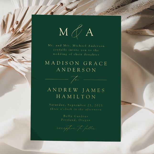 Moderne, elegante Green und Gold Monogram Wedding Folieneinladung (Von Creator hochgeladen)