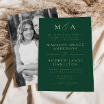 Moderne, elegante grüne Monogram-Foto Hochzeit Folieneinladung<br><div class="desc">Minimalistische,  moderne Hochzeitseinladung mit Ihren Monogramm-Initialen und Hochzeitsdetails,  die in Goldfolie mit Akzenten aus Kalligraphie dargestellt sind. Der grüne Hintergrund kann in eine Farbe Ihrer Wahl geändert werden. Die Einladung zum Hochzeitsfolien kehrt sich um,  um Ihre vertikale Verlobung Foto. Entworfen,  um mit unserer Hochzeitskollektion "Moderne Elegance" zu koordinieren.</div>