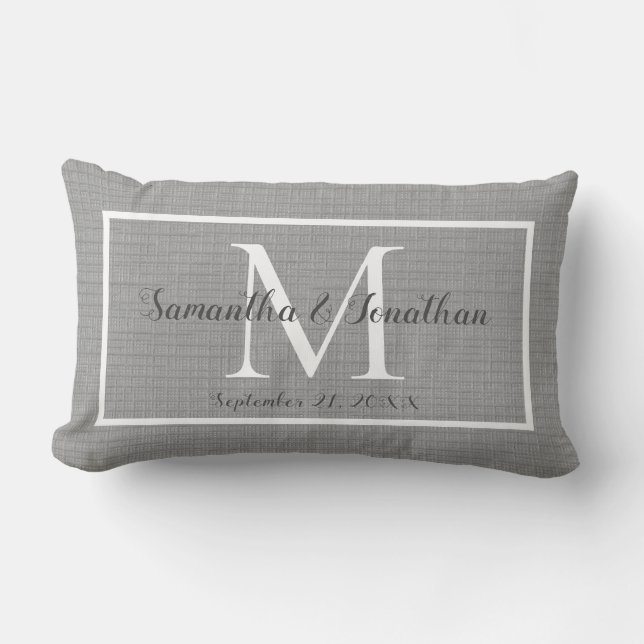 Moderne elegante Monogram Chic Gray Wedding Keepak Lendenkissen (Vorderseite)
