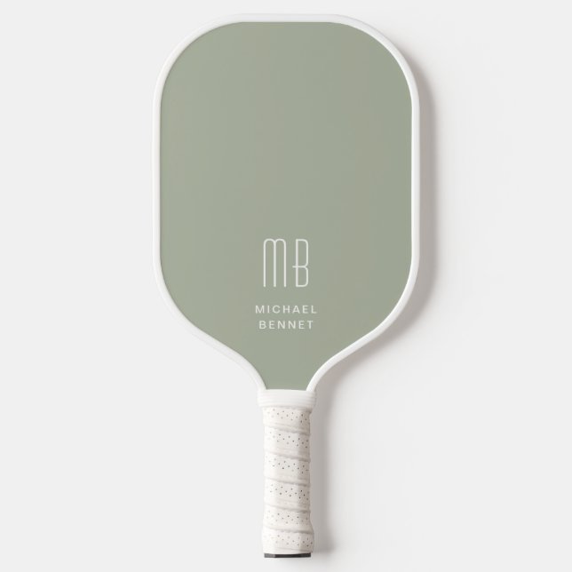 Moderne elegante Sage Green Monogram Pickleball Schläger (Vorderseite)