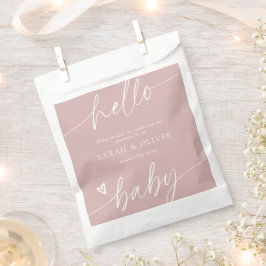 Moderne elegante Schriftart Dusty Pink Babyparty Geschenktütchen