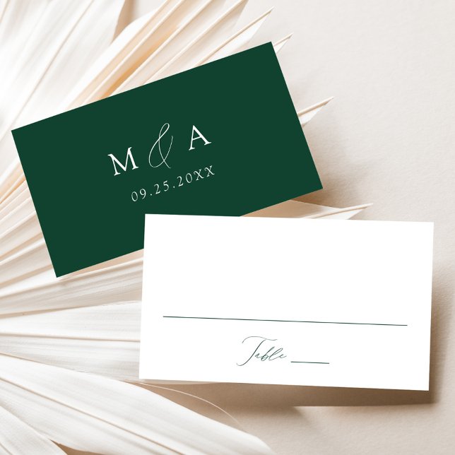Moderne, elegante Script Green Wedding Platzkarte (Von Creator hochgeladen)