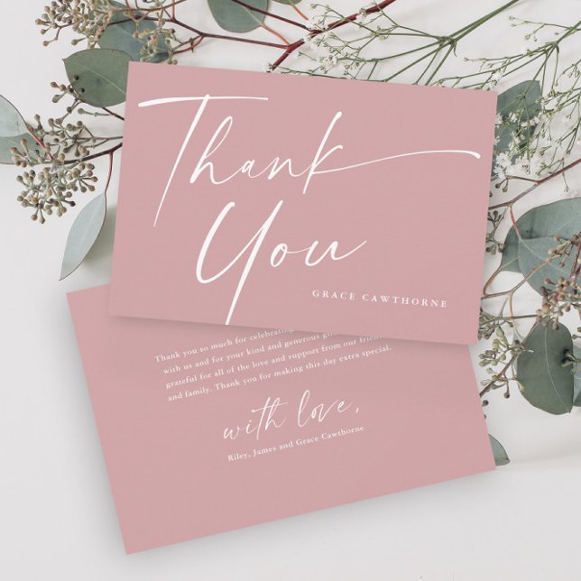 Moderne, elegante Skripte Dusty Pink Girls Taufe Dankeskarte (Elegant script dusty pink girls baptism thank you card.)