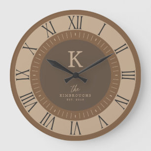 Moderne Elegante Tannmousse Braun Monogramm Famili Große Wanduhr