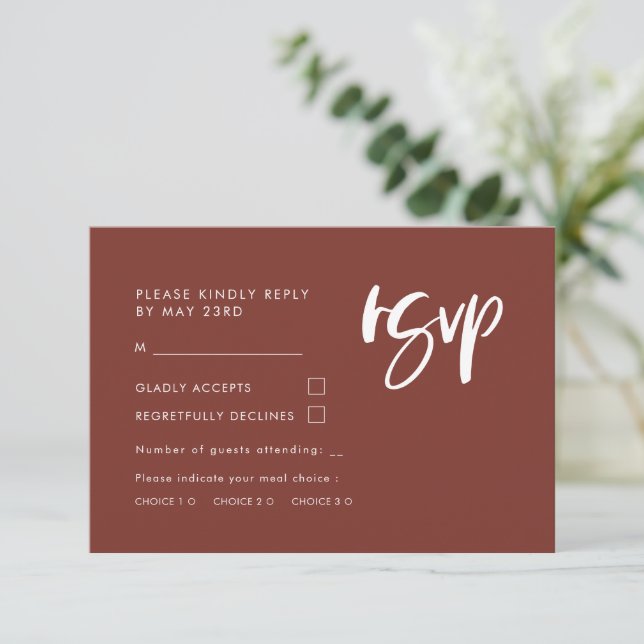 Moderne, elegante Terracotta-UAWG mit Essensauswah RSVP Karte (Stehend Vorderseite)