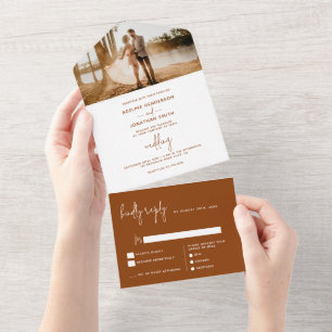 Moderne elegante Terrakotta-Rost-Foto-Hochzeit All In One Einladung