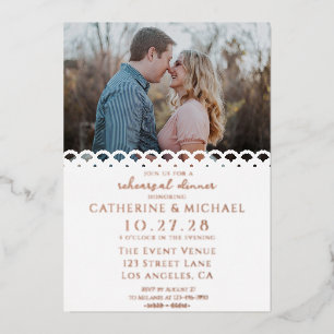 Moderne Elegante White Lace Foto Probe Dinner Folieneinladung