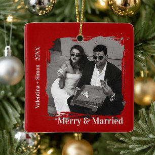 Moderne erste Weihnachten verheiratet und glücklic Keramikornament