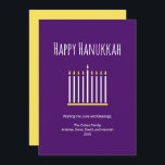 Moderne Familie Einfache Menorah Lila Hanukkah Hol Feiertagskarte<br><div class="desc">Moderne Hanukkah lila Grußkarte,  mit einer einfachen Menorah und Typografie Design. Der Rücken hat eine goldene Farbe,  um Kontrast zu schaffen. Mit der anpassbaren Typografie-Schrift fügen Sie Ihre eigenen Informationen hinzu. Ideal,  um Freunde und Familie in dieser Feriensaison mit liebevollen Wünschen zu versorgen.</div>