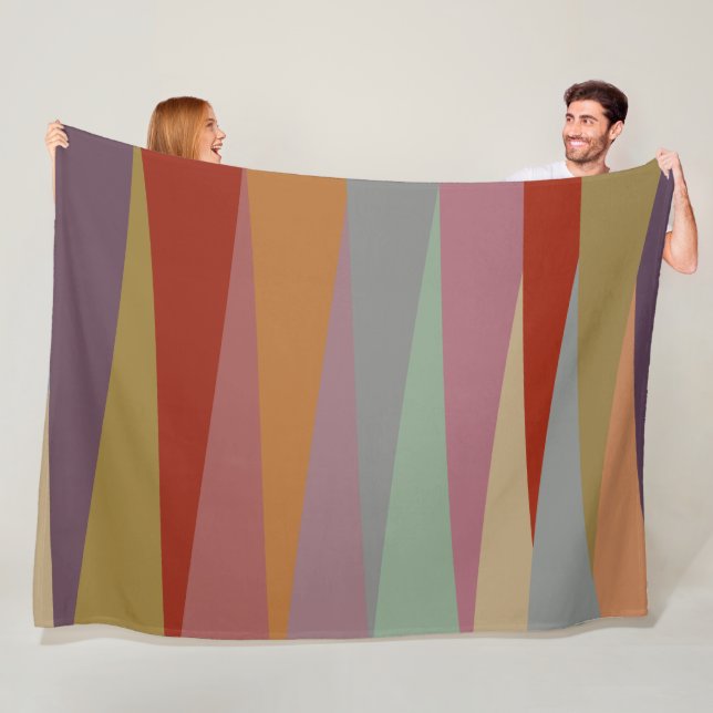 Moderne, farbenfrohe Dreiecke des Mittelalters Fleecedecke (Beispiel)