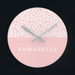 Moderne farbenfrohe Tierdruckgestaltung Runde Wanduhr<br><div class="desc">Modernes,  farbenfroh gestaltetes Tierdesign. Die Farbe kann auf den Anzug Ihres Zimmers angepasst werden. Teil einer Sammlung.</div>