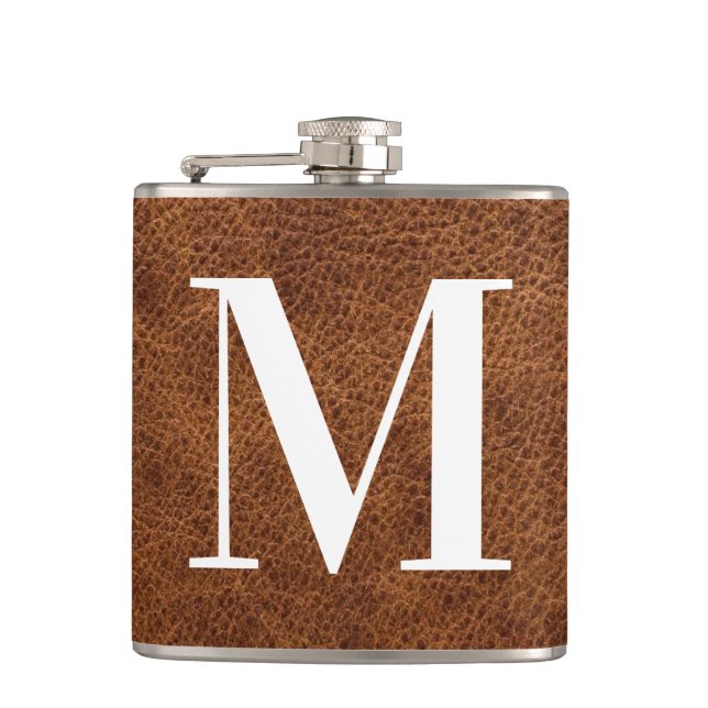 Moderne Faux-Braunleder-Monogramm Flachmann (Vorderseite)