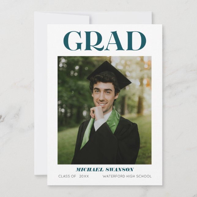 Moderne fette Minimalistische Grad-Ankündigung Grü Einladung (Vorderseite)