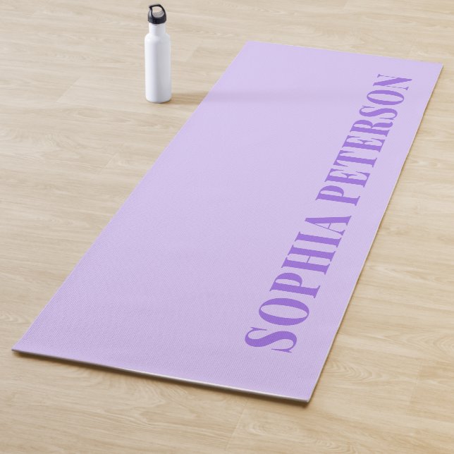 Moderne fette Typografie Lilac Minimalistisch Cust Yogamatte (Beispiel)