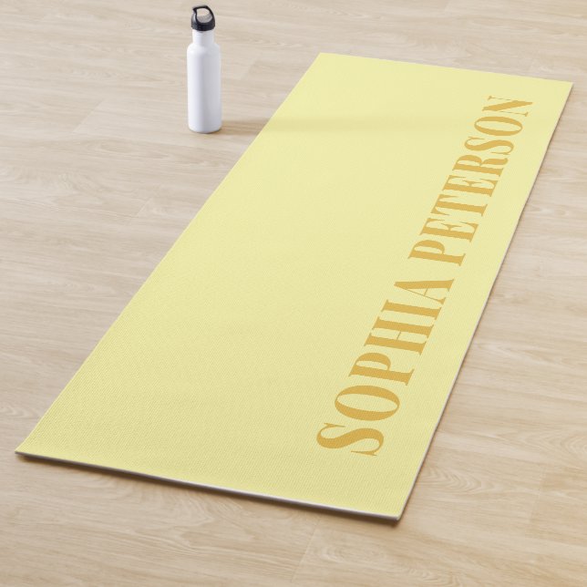 Moderne fette Typografie Pastell Gelb Custom Yogamatte (Beispiel)