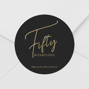 Moderne Fifty and Fabulous Schriftzug 50. Geburtst Runder Aufkleber