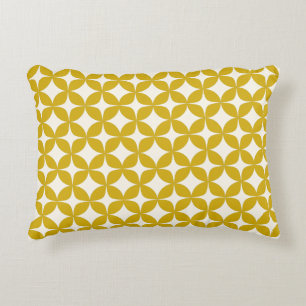 Moderne Formen aus dem Mittelalter in Mustard Yell Dekokissen