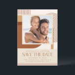 Moderne Formen und Line Terracotta Foto Wedding Save The Date<br><div class="desc">Zeitgenössische Formen und Linien in Terracotta Hochzeit Sichern Sie das Datum mit Foto</div>