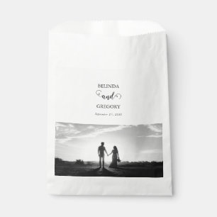 Moderne Foto-Hochzeit in Weiß und Schwarz Geschenktütchen
