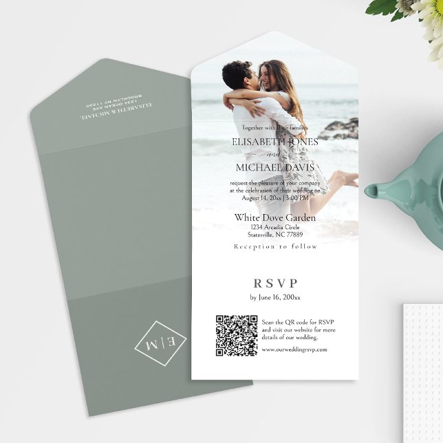 Moderne Foto QR Kodierung Grüne Hochzeit All In One Einladung (All-in-one wedding invitation with QR code to RSVP - Simplify and save time for you and your guests.)