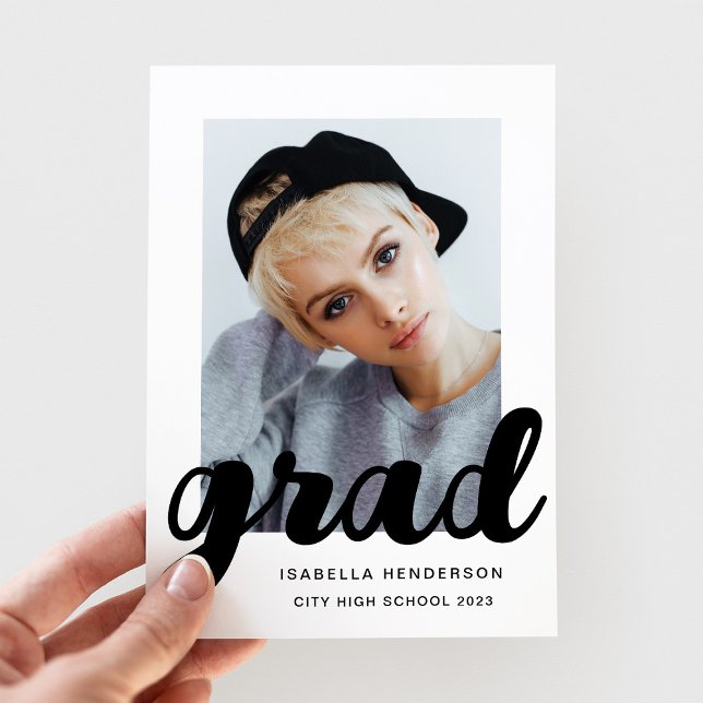 Moderne Foto-Script-Abschlussfeier Ankündigung (Modern Photo Script Graduation Announcement)