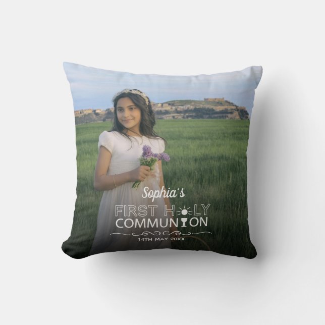 Moderne Foto Typografie Erste Heilige Kommune Kissen (Vorderseite)