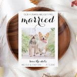 Moderne Foto-Verlobung Hunde Hochzeit Rettete D Save The Date<br><div class="desc">Lass deinen besten Hund verkünden deine Hochzeit mit diesem super niedlichen "My Humans Are Getting Married" Hund zum Speichern der Datumskarten. Passen Sie Ihre Wünsche mit Ihrem bevorzugten Foto an und personalisieren Sie Ihre Wünsche mit Namen, Datum und Ort der Hochzeit. Diese Hochzeit speichern Sie das Datum Ankündigung wird ein...</div>