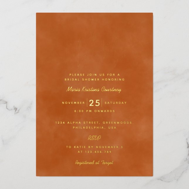 Moderne Frau an Brautparty Burnt Orange Folieneinladung (Vorderseite)
