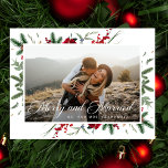 Moderne frohe und Verheiratete Weihnachten im Neue<br><div class="desc">Die moderne frohe und Verheiratete Weihnachtspostkarte des Neugeborenen Fotos ist ein perfekter Weg, um Ihre erste Urlaubssaison als "Mr. and Mrs." zu feiern. Dieses moderne Design mit eleganter Typografie und einem beliebten, frisch vermählten Foto vereint die Freude am ersten Weihnachtsfest - leicht anpassbar, um es einzigartig zu machen, und ich...</div>
