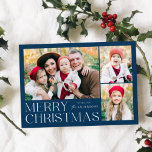 Moderne frohe Weihnachten 4 Foto Collage<br><div class="desc">Einfache und elegante Urlaubskarte mit einer 3-Foto-Collage auf der Vorderseite mit "Frohe Weihnachten" in weißer, moderner Schrift auf marinebasierblauem Hintergrund. Personalisieren Sie die Kartenvorderseite, indem Sie Ihre Fotos und Ihren Namen hinzufügen. Die Karte kehrt um, um das vierte Foto mit einem weißen Schneeflockenmuster anzuzeigen. Die Multi-Foto-Ferienkarte ist ideal, um alle...</div>