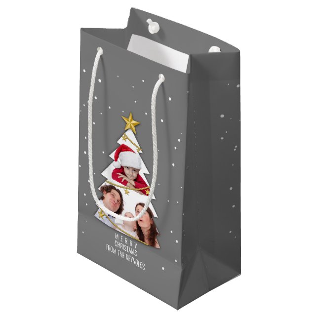 Moderne frohe Weihnachtsbaume Foto Collage Gray Kleine Geschenktüte (Vorderseite Schrägansicht)