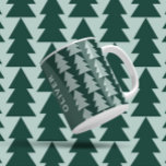 Moderne geometrisch blaugrüne Weihnachtsbaumgrafik Kaffeetasse<br><div class="desc">Moderne geometrische Babyblau und Grün Weihnachtsbaum fett minimale grafische Urlaubsdekoration Geschenk Tasse Design</div>