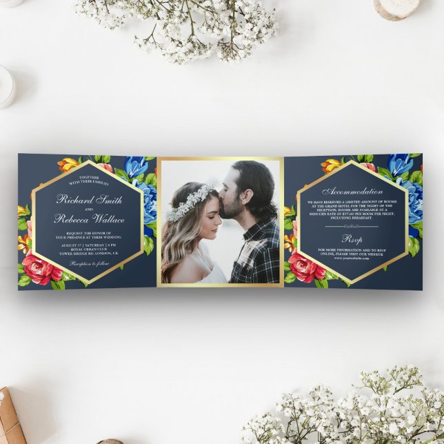 Moderne geometrische, lebendige Hochzeit des Fotos Dreifach Gefaltete Einladung (Von Creator hochgeladen)
