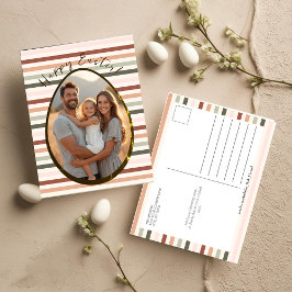 Moderne gestreifte Este mit Ei-Foto Feiertagspostkarte