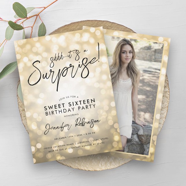 Moderne Gold Lights Foto Überraschung Sweet 16 Einladung (Modern Gold Lights Photo Surprise Sweet 16 Invitation)